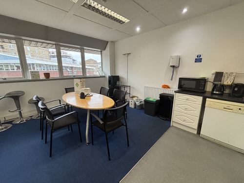 Unit 6, Hurlingham Business Park &mdash; photograph 6