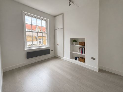 First & Second Floor Premises, 416 Kings Road, London &mdash; photograph 1