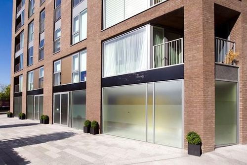 Ground floor and mezzanine, 2 Park Street, Chelsea &mdash; photograph 3