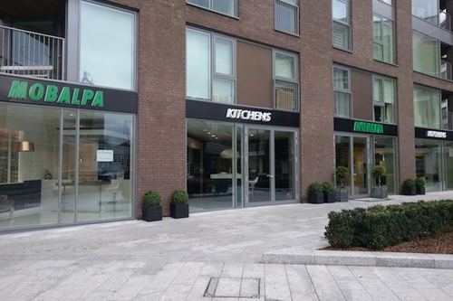 Ground floor and mezzanine, 2 Park Street, Chelsea &mdash; photograph 2